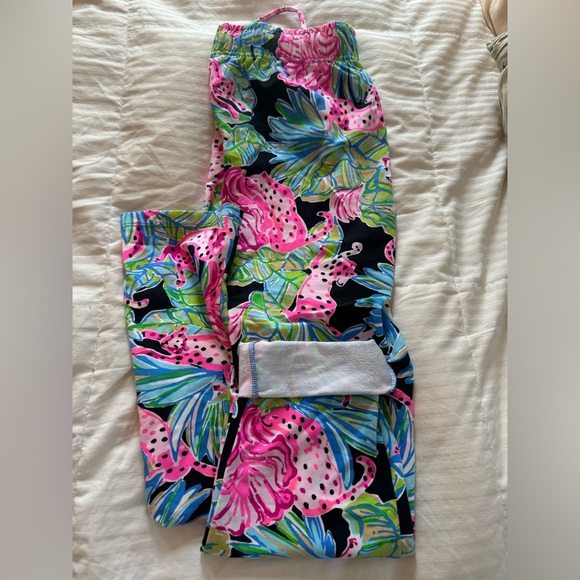 Lily Pulitzer joggers - Picture 2 of 3